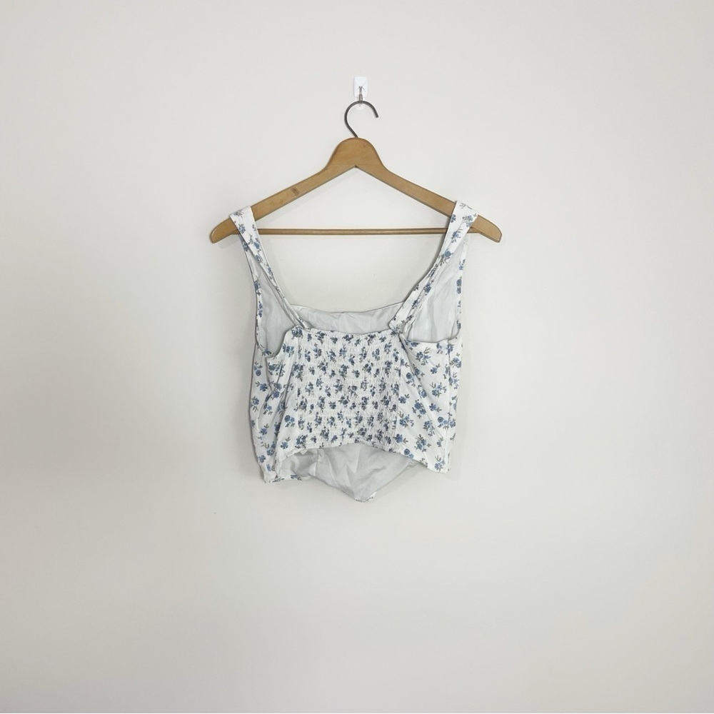 [Hollister] White & Blue Floral Print Cottagecore Coquette Cropped Tank Top - Picture 7 of 9